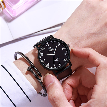 Smart watches revolutionize healthcare: the integration of modern technology, from health monitoring to remote medical care